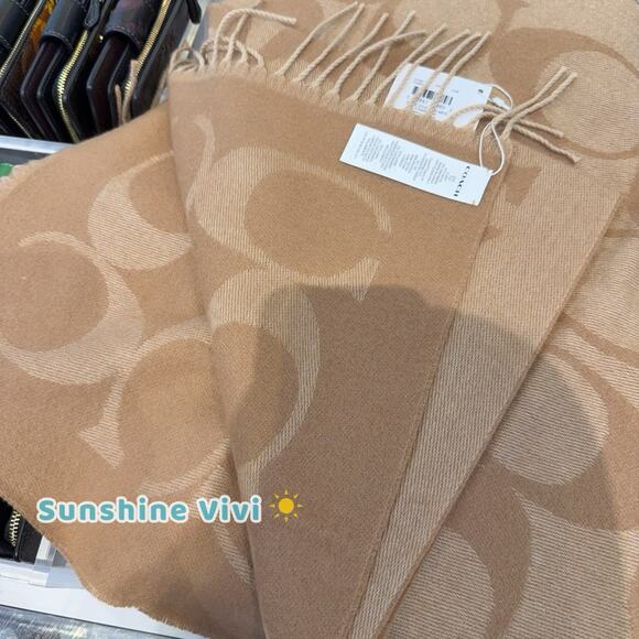 NWT Coach Signature Oversized Scarf Muffler CU807 Camel - Picture 6 of 9